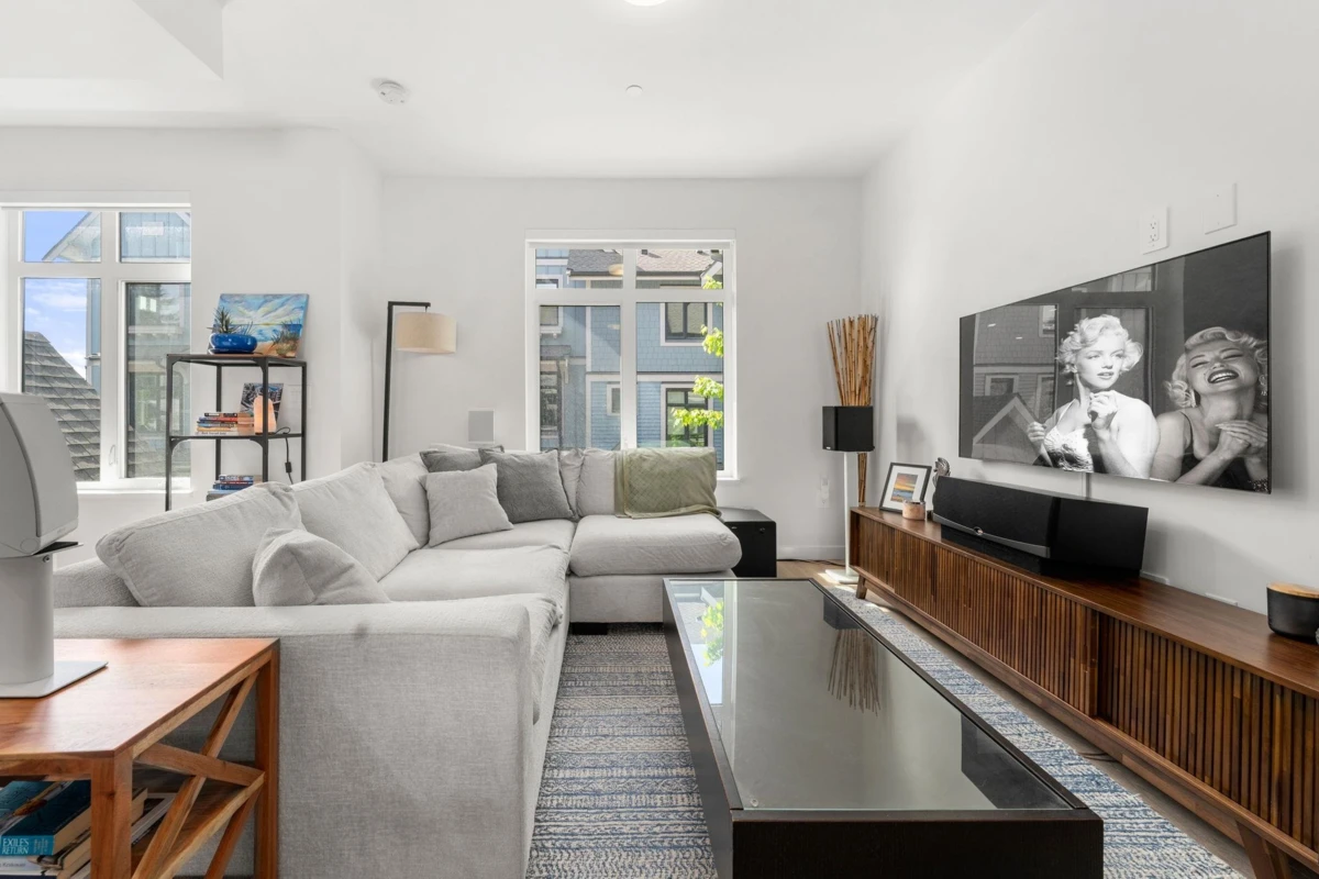 Living Room Photo of 7 6951 204 Street, Langley, BC