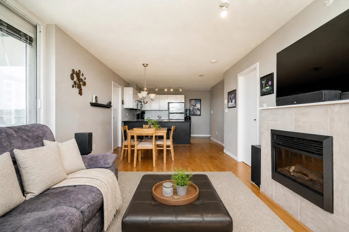 Living Room Photo of 1504 4178 Dawson Street, Burnaby, BC
