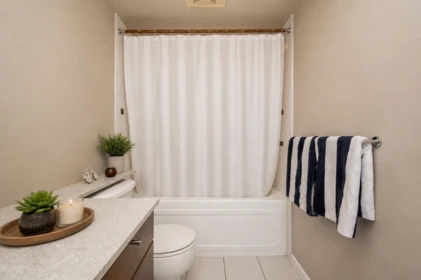 Guest Bathroom Photo of 1504 4178 Dawson Street, Burnaby, BC