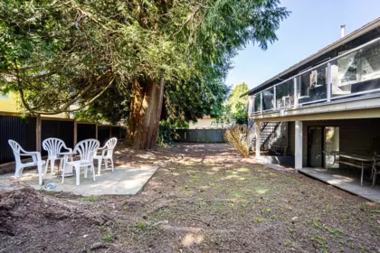 Front Yard Photo of 12710 19 Avenue, Surrey, BC