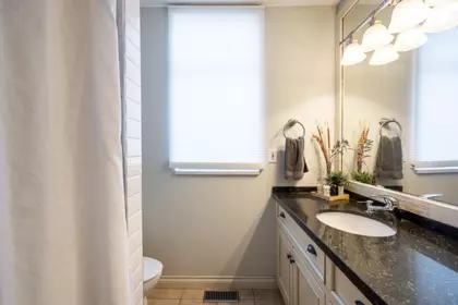 Hallway Photo of 12710 19 Avenue, Surrey, BC