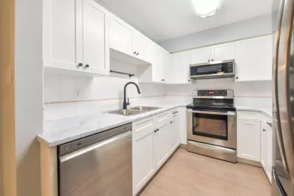 106 1533 Best Street, White Rock, BC, White Rock — Apartment/Condo for sale