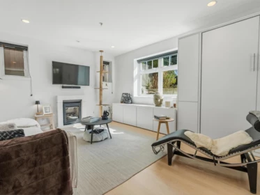 Breakfast Nook Photo of 83 W 15th Avenue, Vancouver, BC