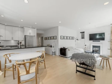 83 W 15th Avenue, Vancouver, BC, Vancouver — Townhouse for sale