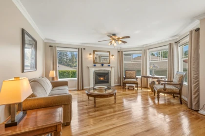 Breakfast Nook Photo of 32971 Dewdney Trunk Road, Mission, BC