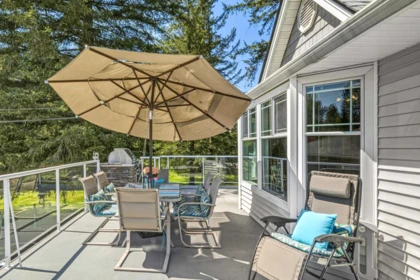 Front Yard Photo of 32971 Dewdney Trunk Road, Mission, BC
