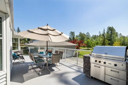 Garden / Landscaping Photo of 32971 Dewdney Trunk Road, Mission, BC