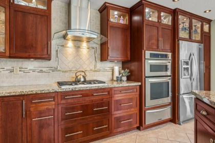 Kitchen Photo of 32971 Dewdney Trunk Road, Mission, BC