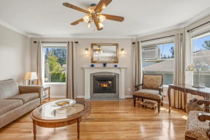 Primary Bedroom Photo of 32971 Dewdney Trunk Road, Mission, BC