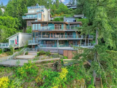2136 Lockehaven Road, North Vancouver, BC, North Vancouver — Single Family Residence for sale