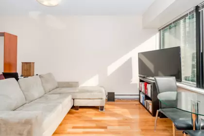 Breakfast Nook Photo of 1312 1333 W Georgia Street, Vancouver, BC