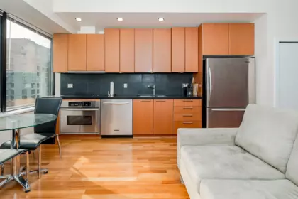 Kitchen Island Photo of 1312 1333 W Georgia Street, Vancouver, BC