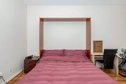 Office / Den Photo of 1312 1333 W Georgia Street, Vancouver, BC