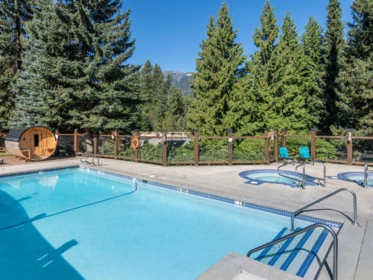 423 4200 Whistler Way, Whistler, BC, Whistler — Apartment/Condo for sale