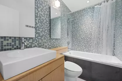 Front Yard Photo of 1873 Esquimalt Avenue, West Vancouver, BC