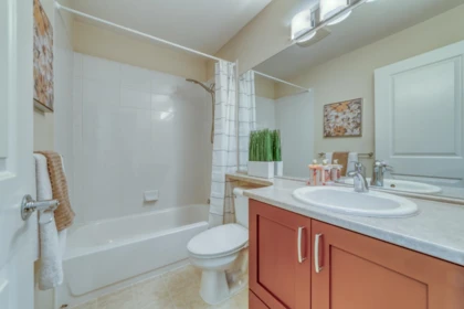Mudroom Photo of 198 3105 Dayanee Springs Boulevard, Coquitlam, BC