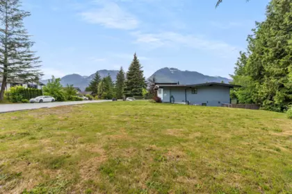 Garden / Landscaping Photo of 2361 Friedel Crescent, Squamish, BC