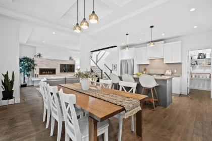 Kitchen Island Photo of 39355 Falcon Crescent, Squamish, BC