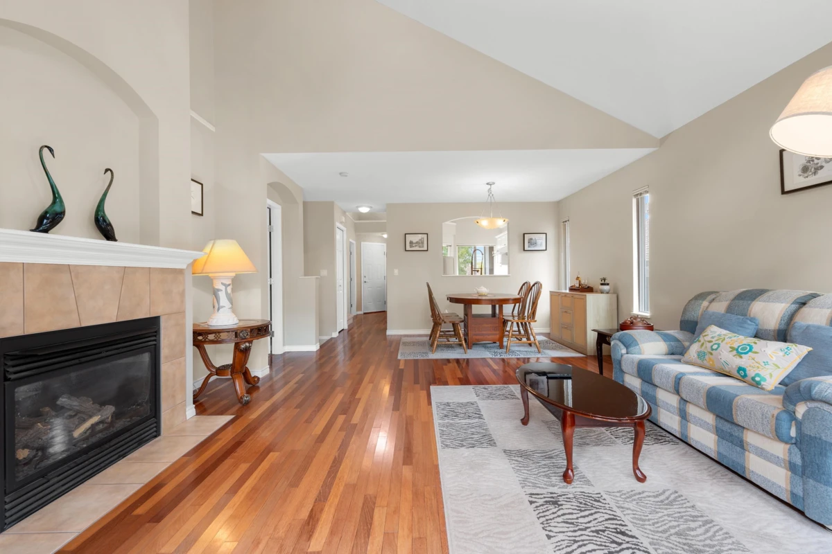 Dining Area Photo of 62 15133 29a Avenue, Surrey, BC