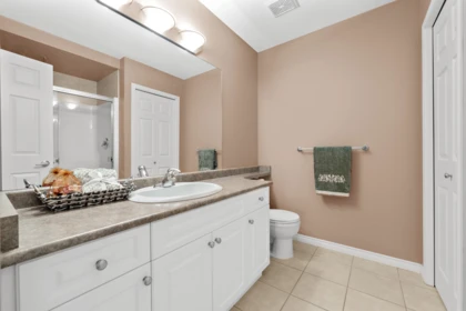 Guest Bathroom Photo of 62 15133 29a Avenue, Surrey, BC