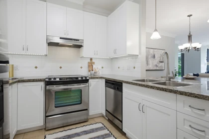 Kitchen Island Photo of 103 1551 Foster Street, White Rock, BC