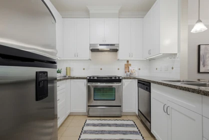 Kitchen Photo of 103 1551 Foster Street, White Rock, BC