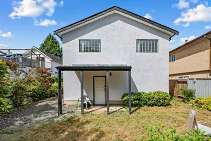 Front Yard Photo of 7580 Welton Street, Mission, BC