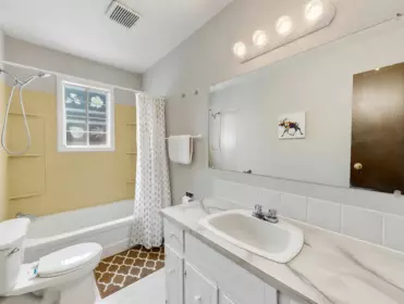 Primary Bathroom Photo of 7580 Welton Street, Mission, BC
