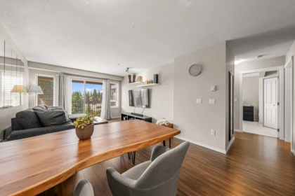 Primary Bedroom Photo of 307 3178 Dayanee Springs Boulevard, Coquitlam, BC
