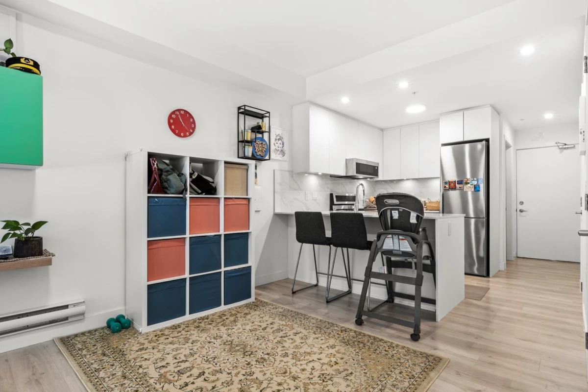 Dining Area Photo of 102 2688 Duke Street, Vancouver, BC
