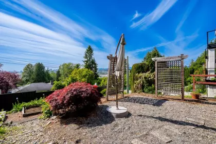 Garden / Landscaping Photo of 10482 125a Street, Surrey, BC