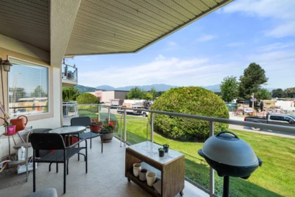 Kitchen Photo of 112 7685 Amber Drive, Chilliwack, BC
