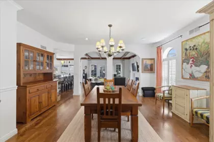 Kitchen Island Photo of 3253 W 24th Avenue, Vancouver, BC