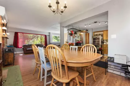 Entry Foyer Photo of 21128 Landstrom Road, Hope, BC