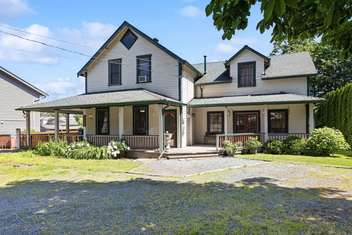 Exterior Rear Photo of 1075 3rd Avenue, Hope, BC