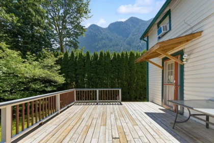 Backyard Photo of 1075 3rd Avenue, Hope, BC
