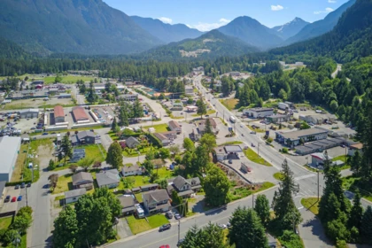 Community Amenities Photo (Clubhouse) of 1075 3rd Avenue, Hope, BC