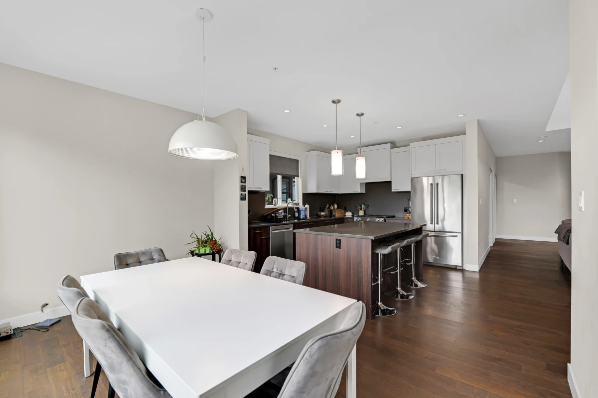 Dining Area Photo of 39340 Falcon Crescent, Squamish, BC