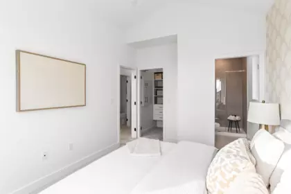 Mudroom Photo of 102 16755 21 Avenue, Surrey, BC