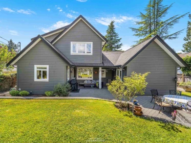 Hot Tub / Spa Photo of 938 Beaumont Drive, North Vancouver, BC