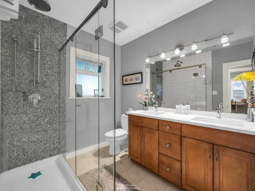 Mudroom Photo of 938 Beaumont Drive, North Vancouver, BC