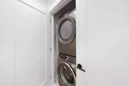 Mudroom Photo of 5 4855 Venables Street, Burnaby, BC