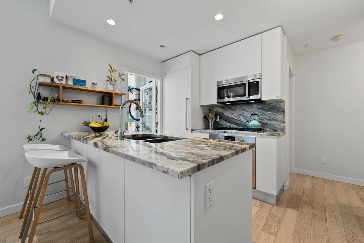 Dining Area Photo of 308 2565 Maple Street, Vancouver, BC