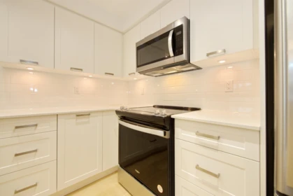 Walk-In Closet Photo of 203 22562 121 Avenue, Maple Ridge, BC