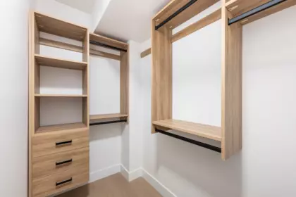 Hot Tub / Spa Photo of 3 3065 Charles Street, Vancouver, BC
