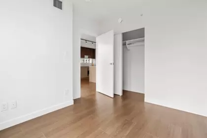 809 13725 George Junction, Surrey, BC, Surrey — Apartment/Condo for sale