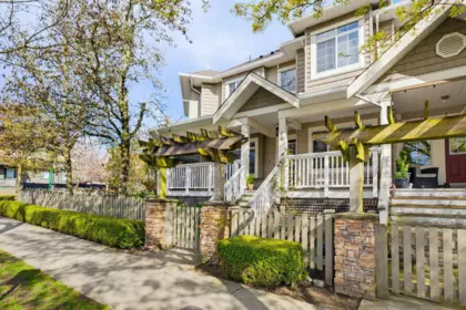 65 6852 193 Street, Surrey, BC, Surrey — Townhouse for sale
