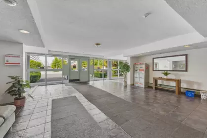 Entry Foyer Photo of 304 6380 Buswell Street, Richmond, BC