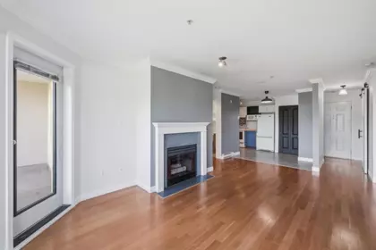 403 2964 Trethewey Street, Abbotsford, BC, Abbotsford — Apartment/Condo for sale