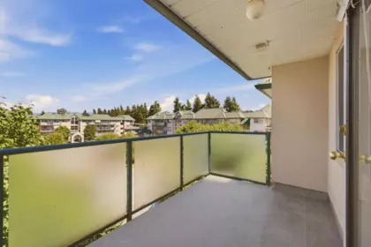 Hallway Photo of 403 2964 Trethewey Street, Abbotsford, BC